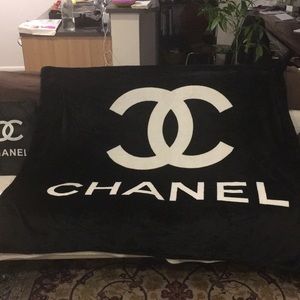 Original Chanel Throw/Blanket with bag. So soft!